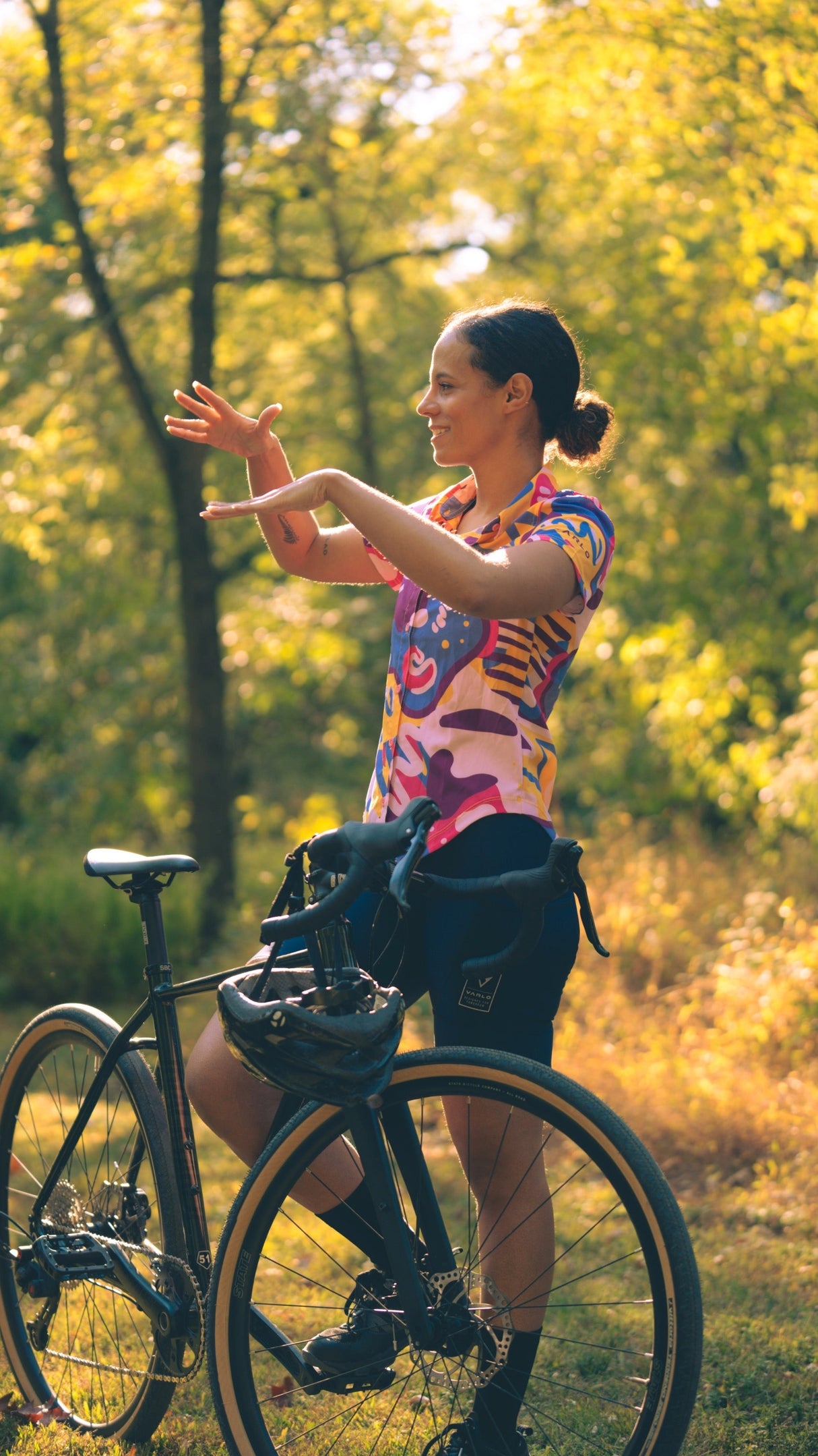 Touring Tech Button Cycling Shirt (Maestro Multi) - Women's